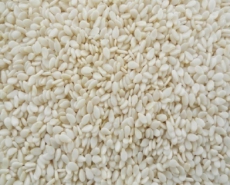 Hulled sesame seeds